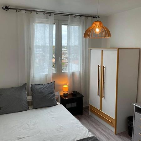 Chambre Chez L'Habitant Pres De Bordeaux Cenon Luaran gambar